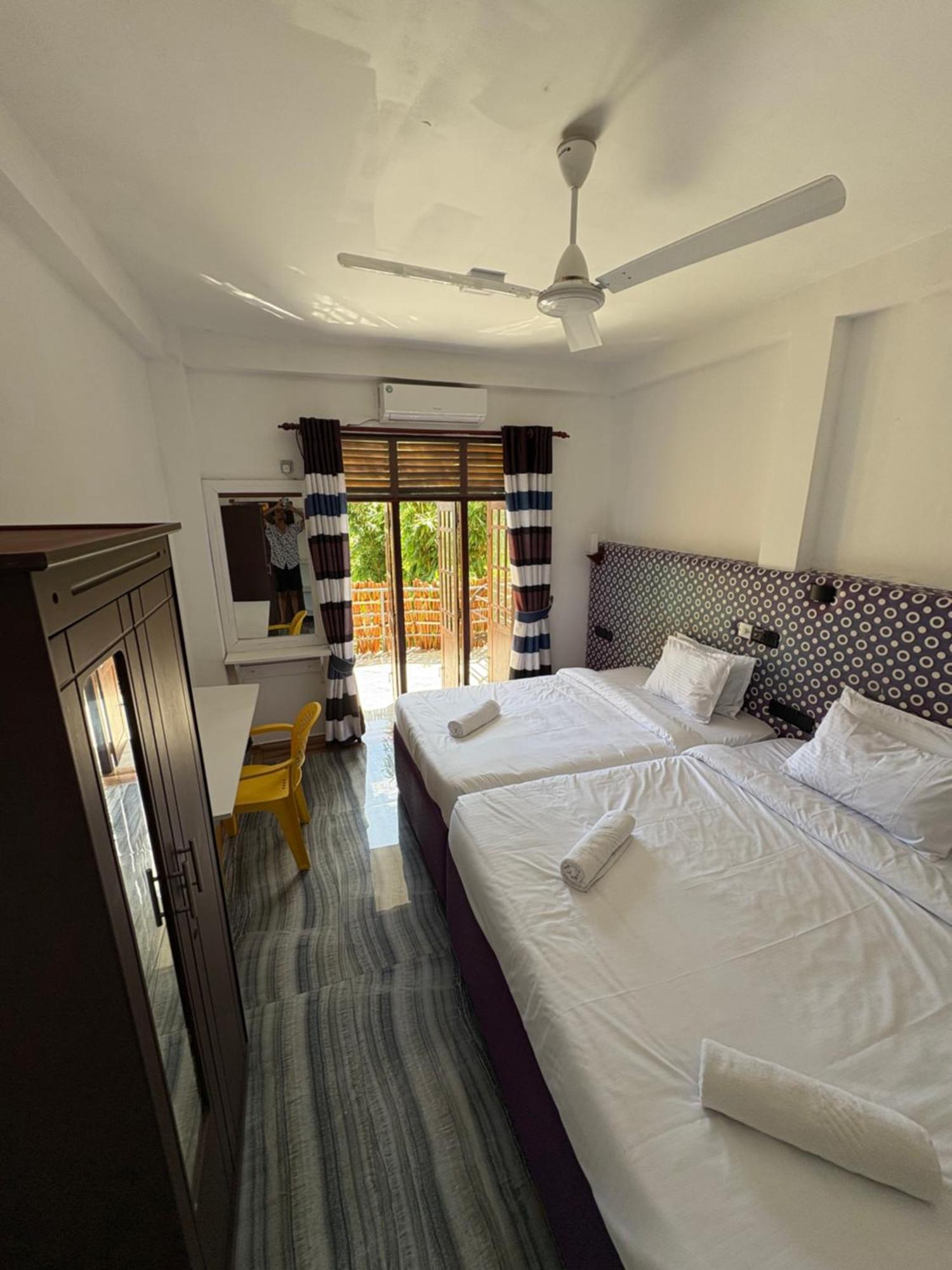 Wake N Flow, Weligama Exterior foto