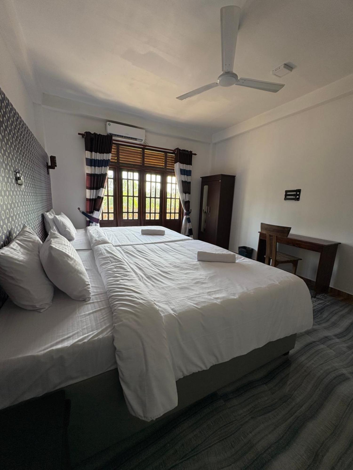 Wake N Flow, Weligama Exterior foto